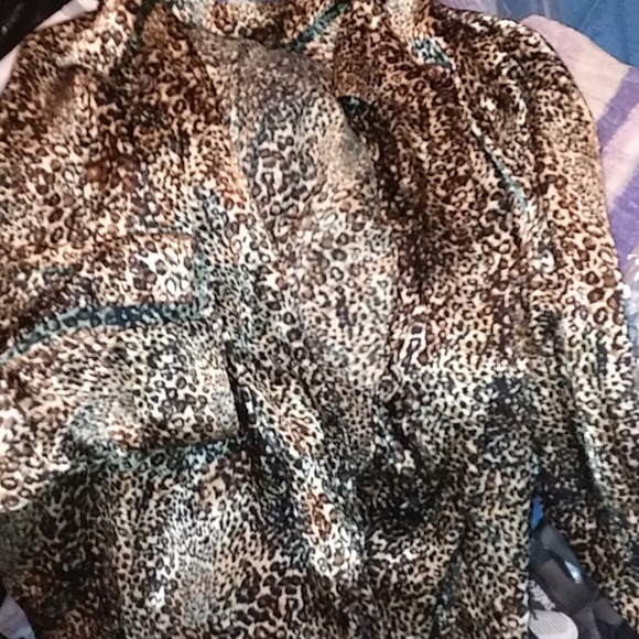Ladies xl notations blouse
